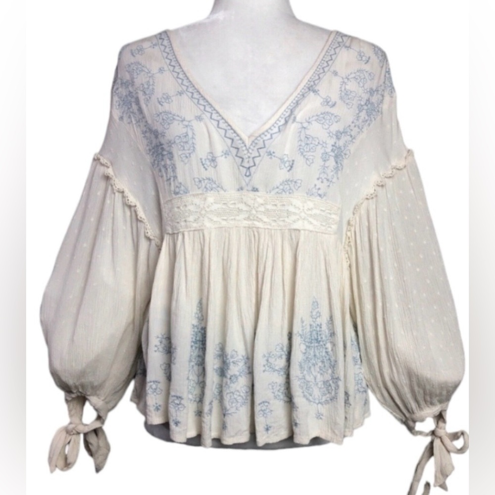 American Eagle boho-style peasant blouse M